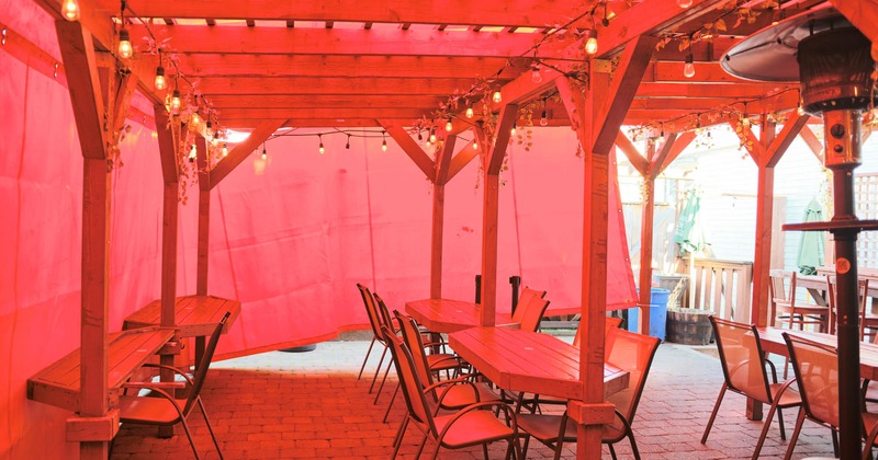 Covered patio, tables and chairs