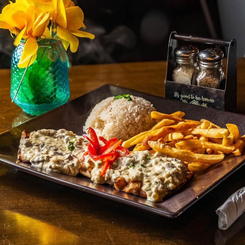 menu item 8 of 17, Pechuga Con Champiñones