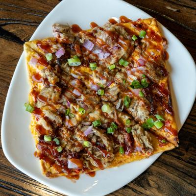 Smoked pork and pimento flatbread.