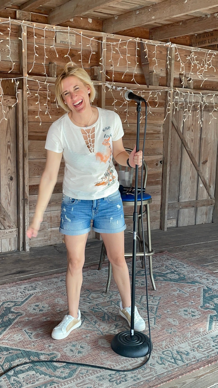 Karoake at Dale's event photo