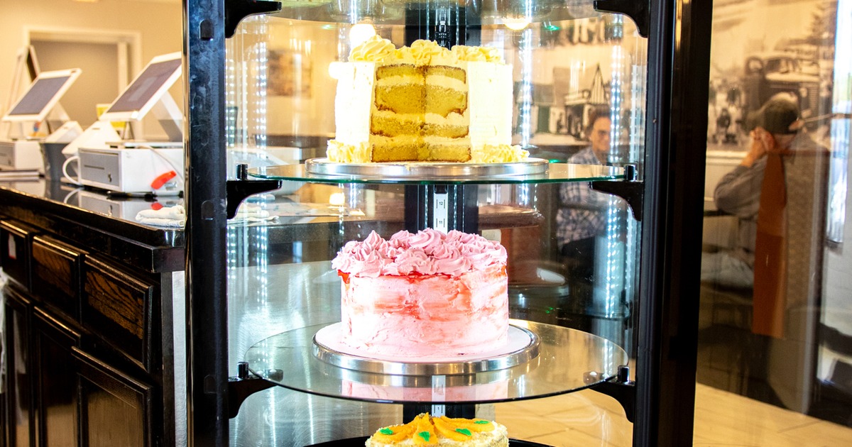 Cold counter with cakes