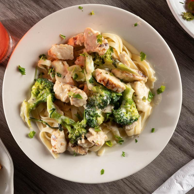 menu item 3 of 11, Fettuccine Alfredo