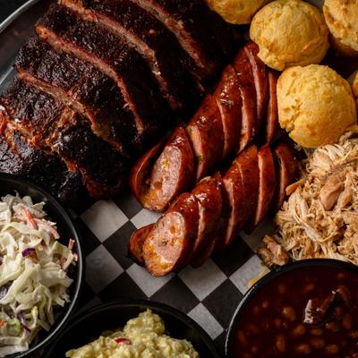 Bubbie's Family Feast platter.