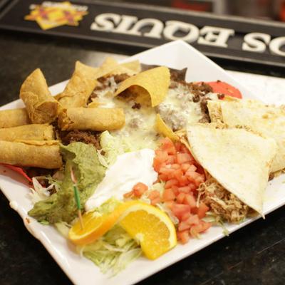 La Mexicana Sampler platter.