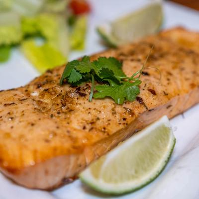 Grilled salmon with salad on the side
