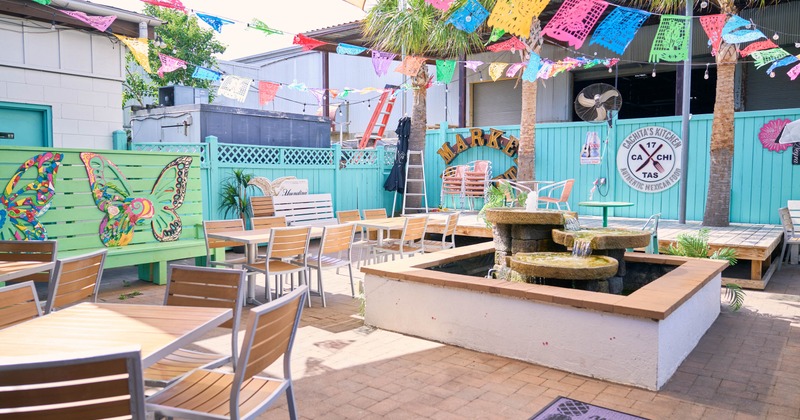 Outdoor, seating area