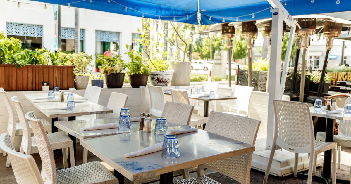 Exterior, tables ready for guests