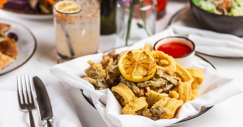 Fried calamari and zucchini