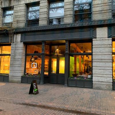 Exterior, view of the wine bar.