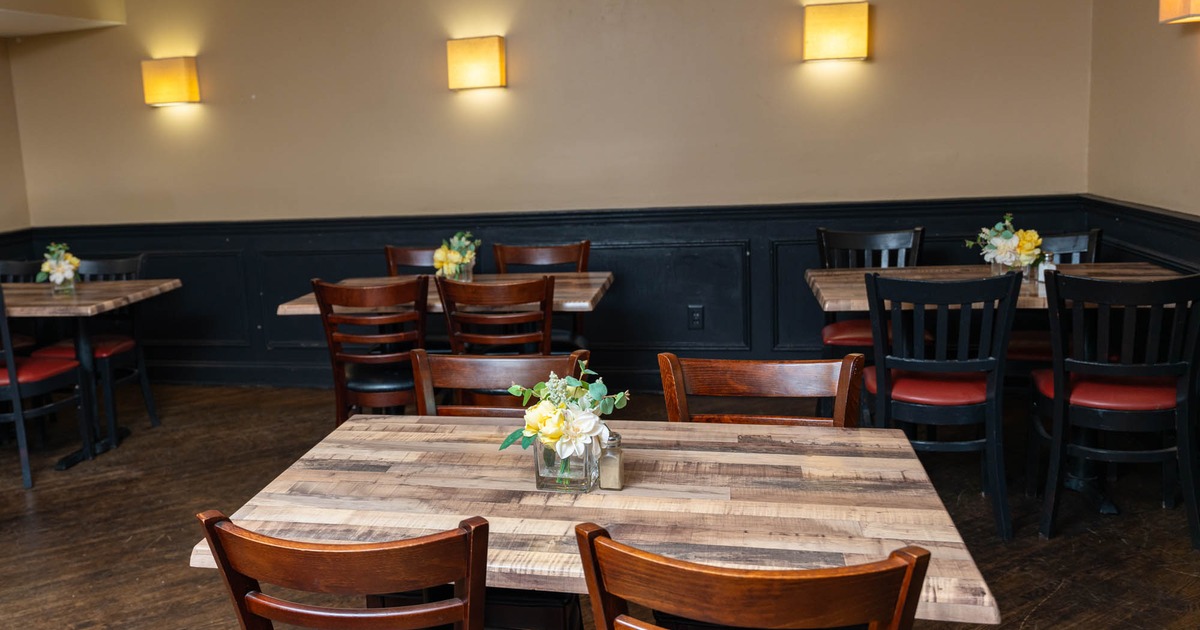 Diner room, tables and chairs