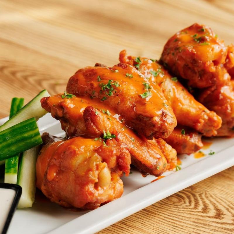 SIGNATURE WINGS photo