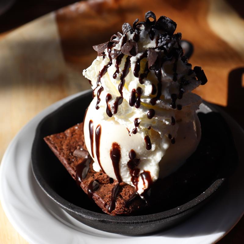 MOM’S CHOCOLATE CHIP BROWNIE  SUNDAE photo