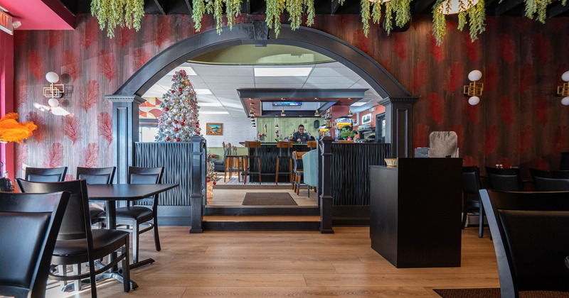 Interior, wide view to restaurant, diner area