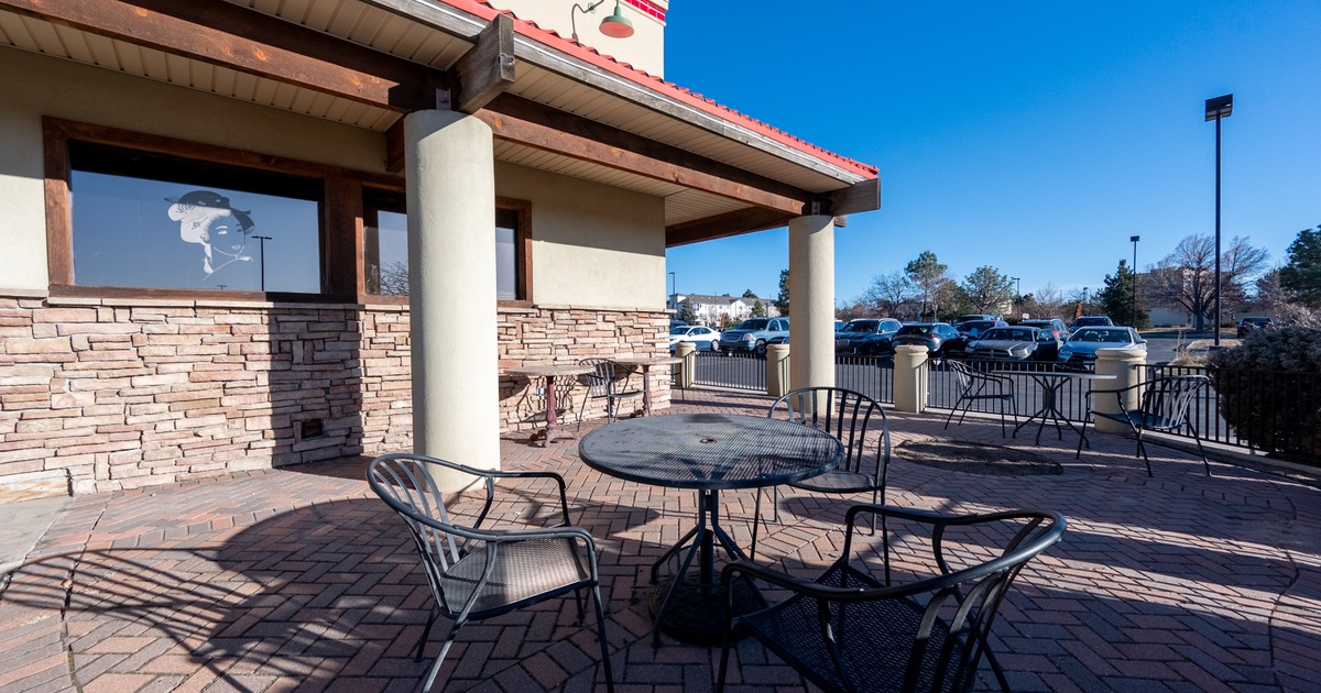 Exterior, terrace, table chairs