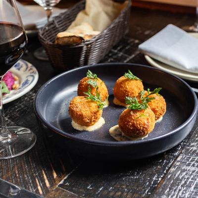 Chkmeruli croquettes