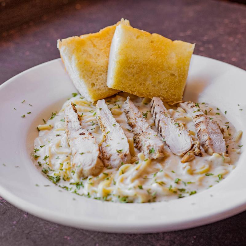 Chicken Alfredo photo