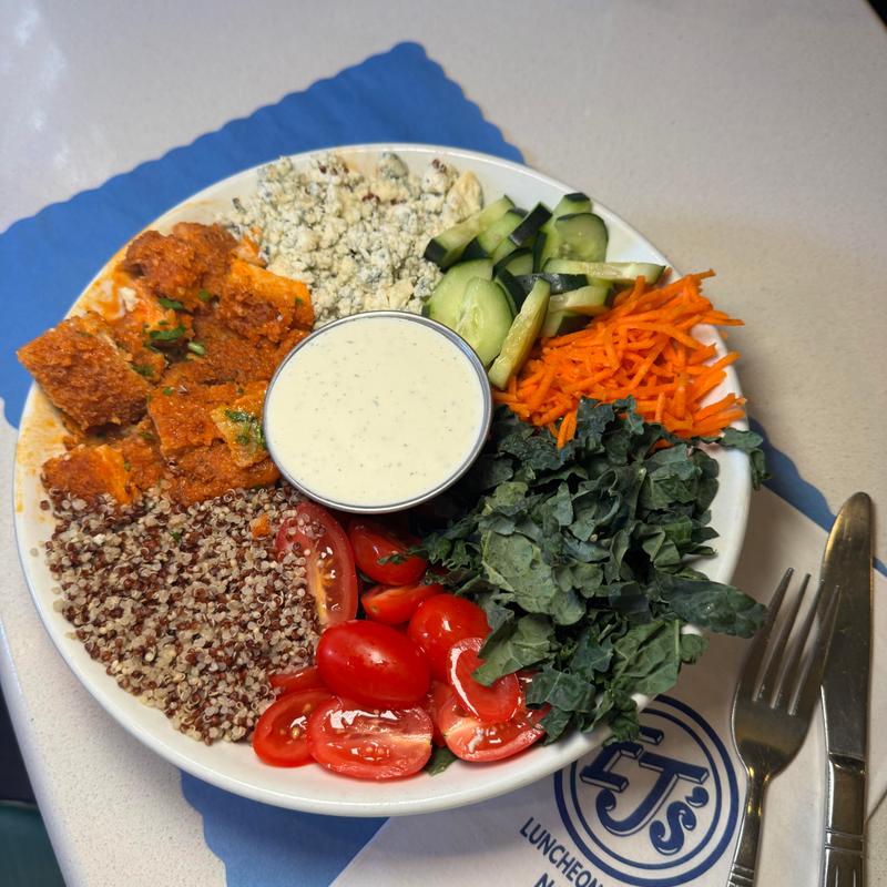 menu item 31 of 32, Healthy Buffalo Chicken Bowl*