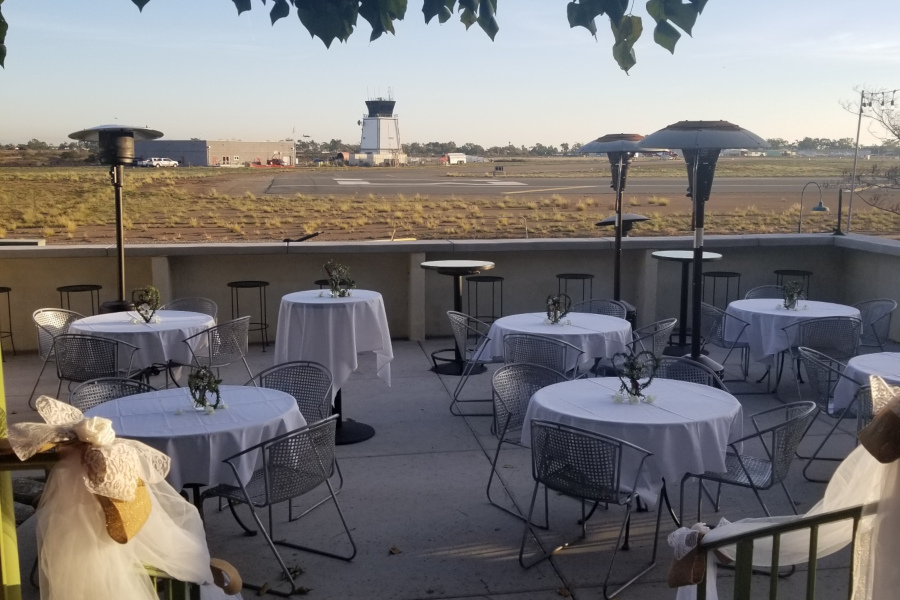 Exterior, tables ready for guests