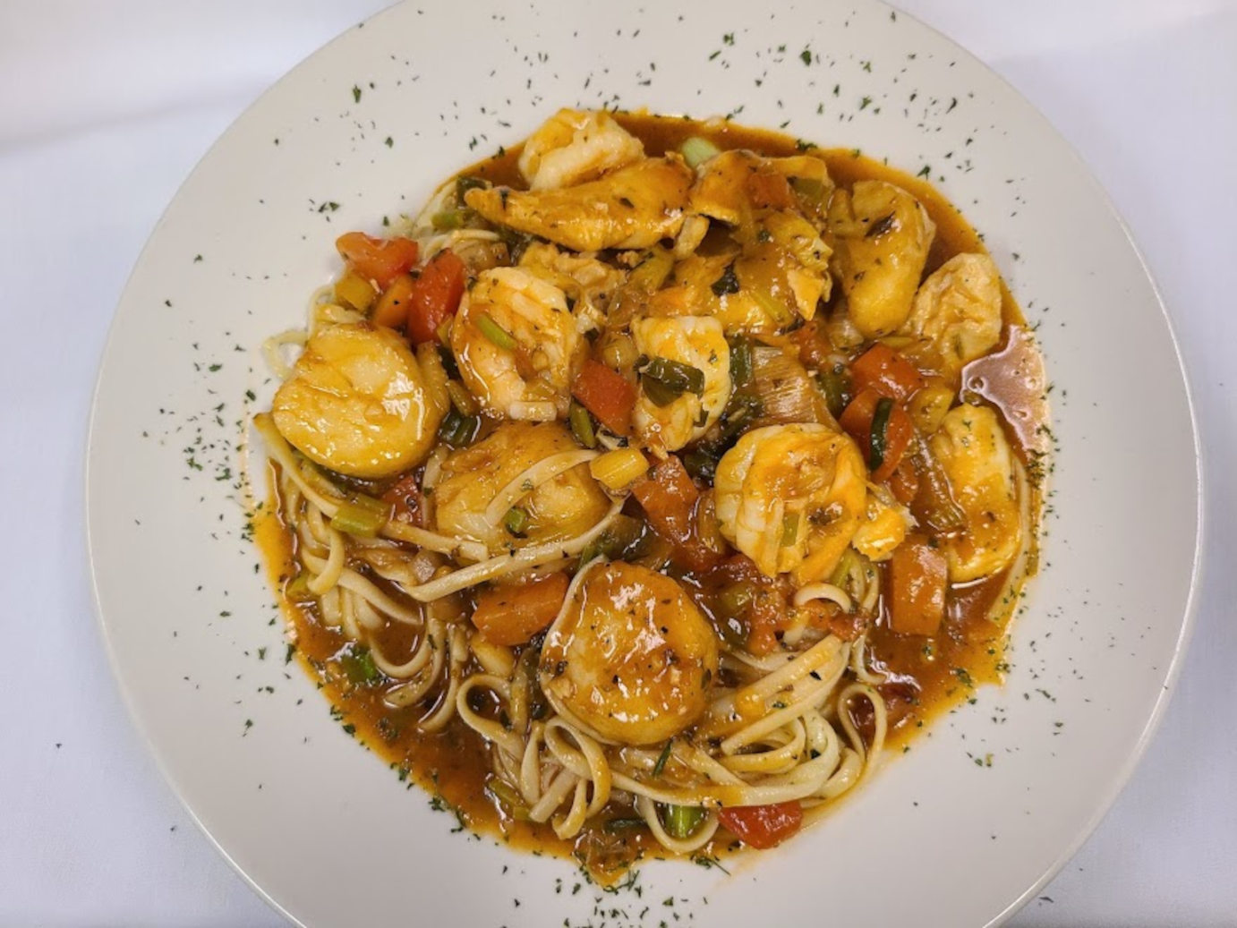 Shrimps, pasta, and mixed vegetables