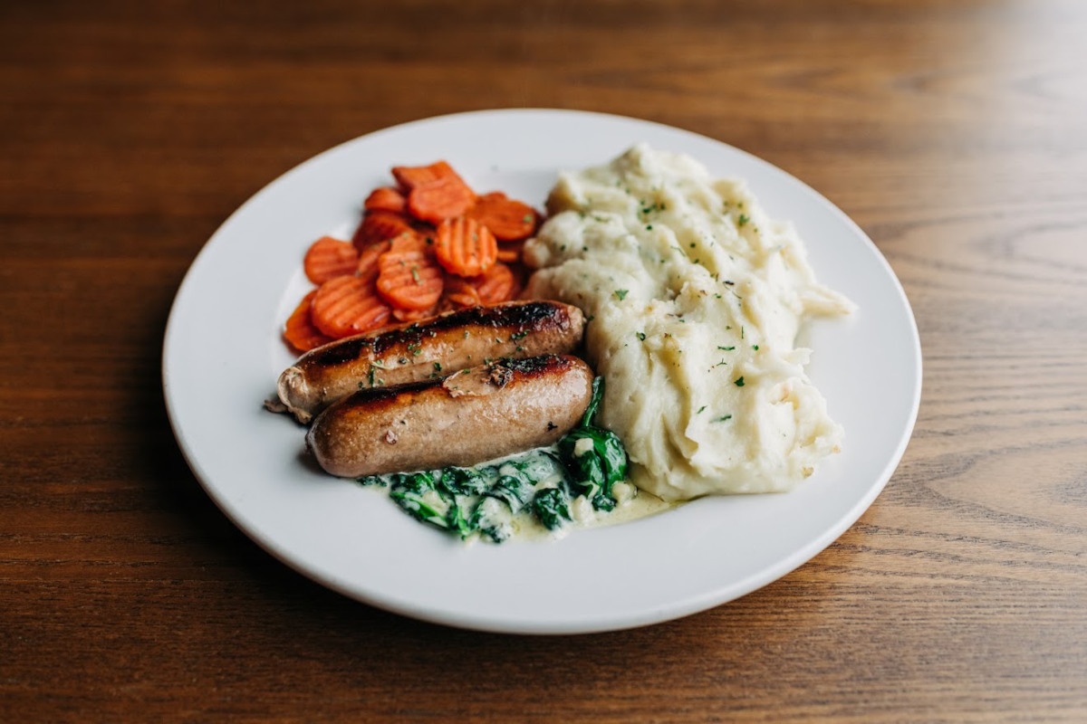 Grilled sausages and mashed potato