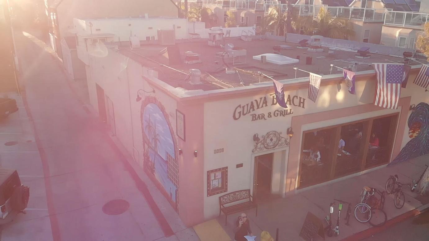 Guava Beach Bar & Grill - san diego padres