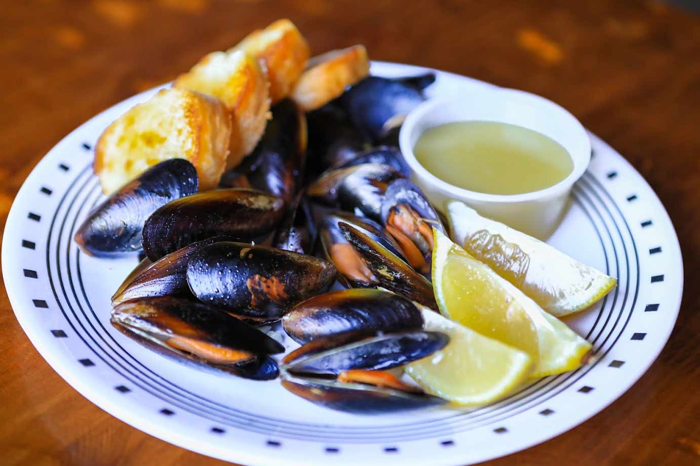 Mussels with lemon