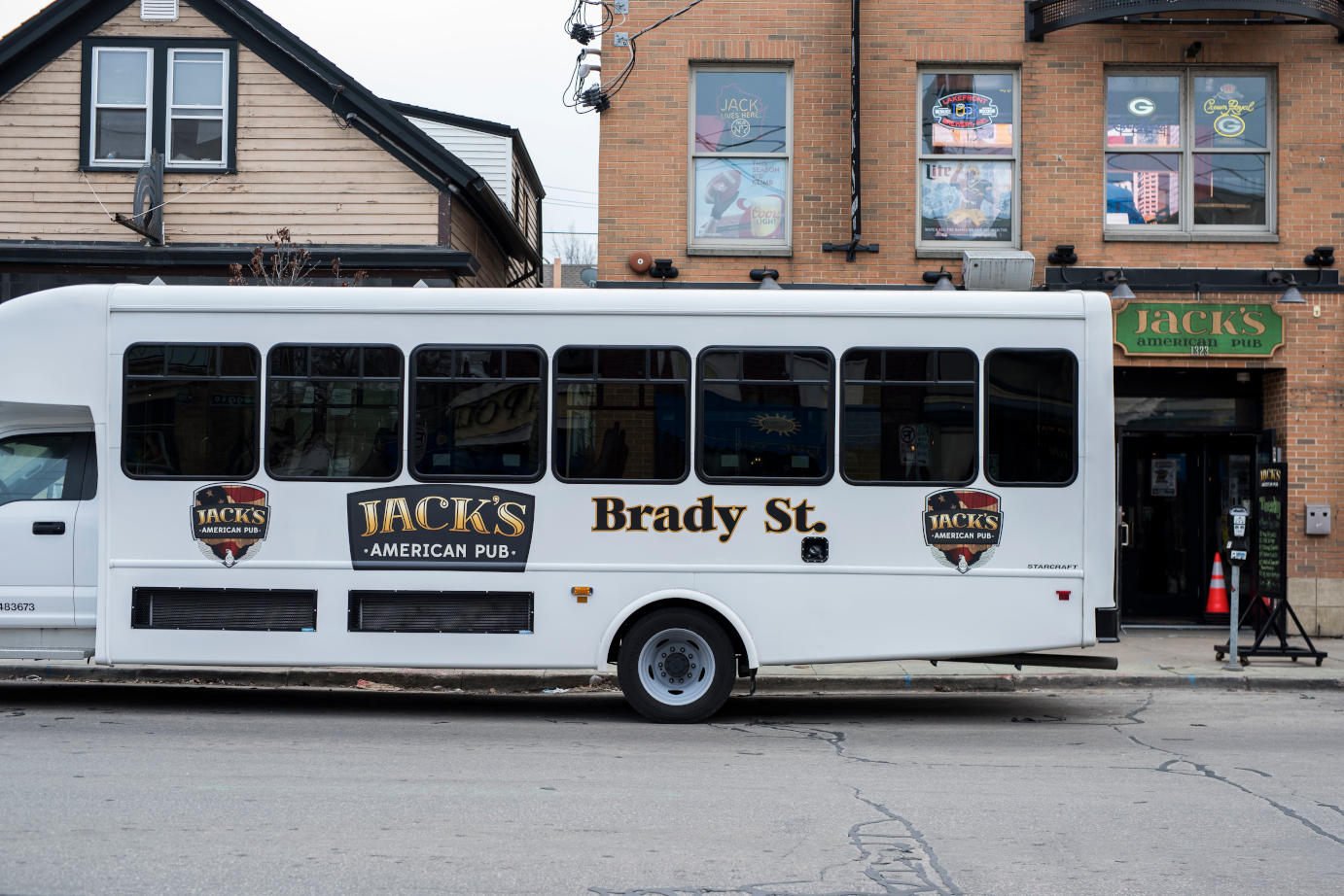 Packer Tailgate Bus - Oak Barrel Public House