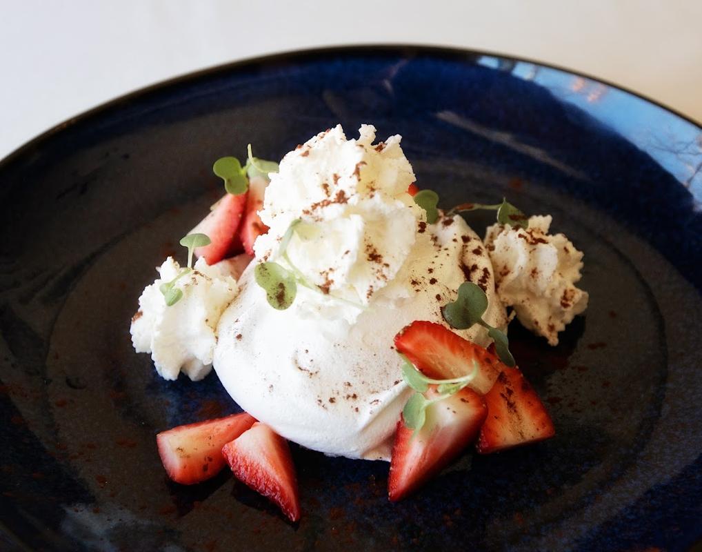  Burrata served with Strawberries