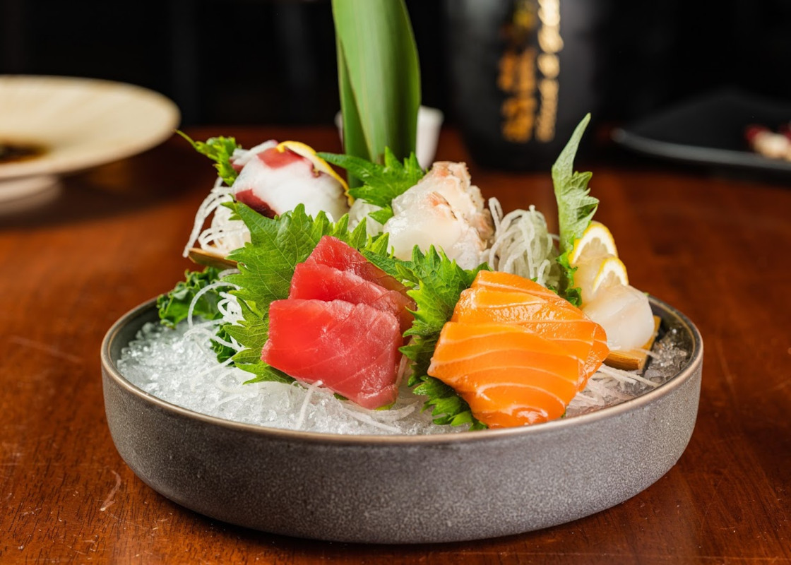 Assorted 12pcs sashimi