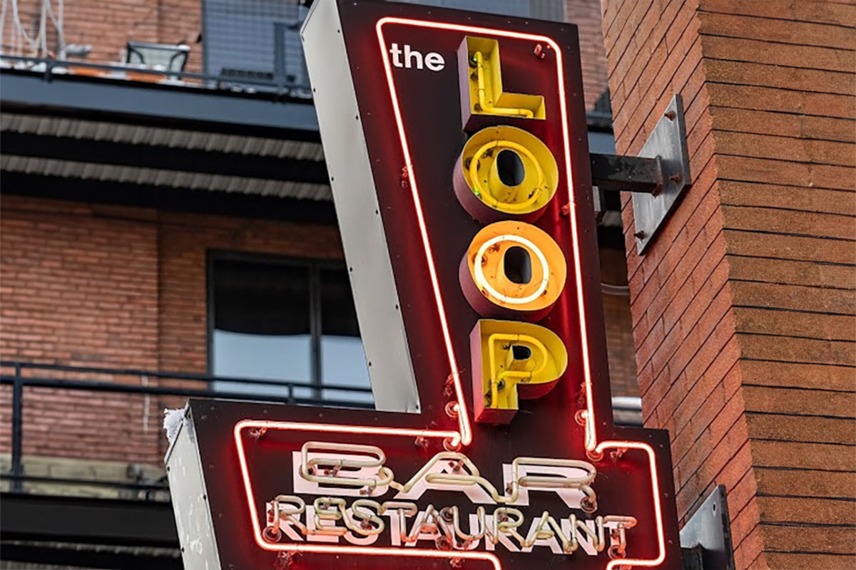  The Loop - North Exterior, restaurant signage