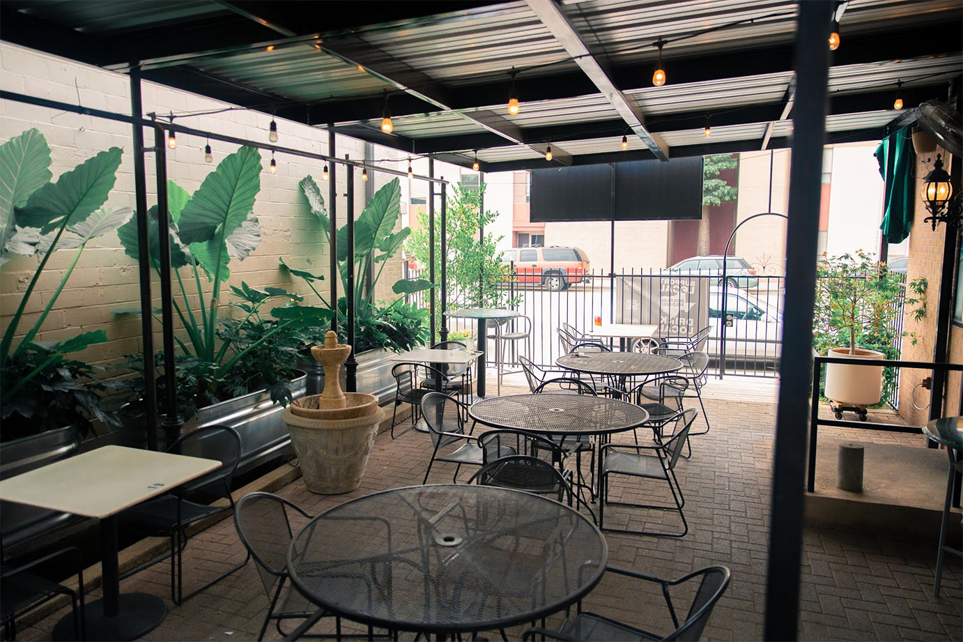 Shaw's Patio Bar & Grill party