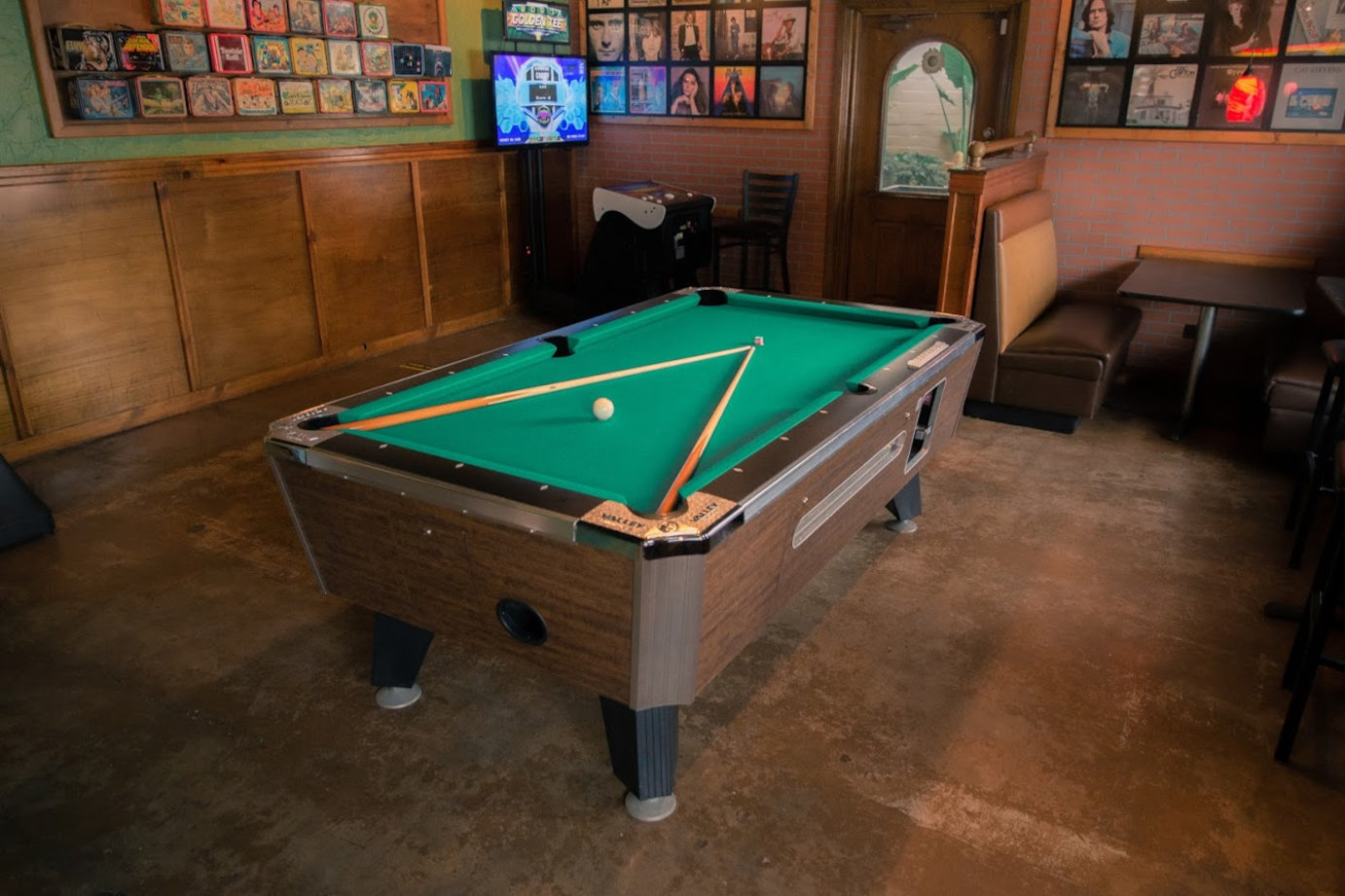 Shaw's Patio Bar & Grill party