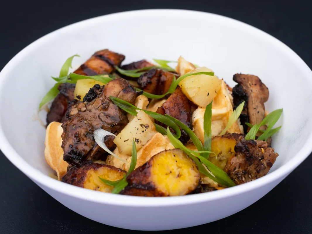 Meat and potatoes bowl