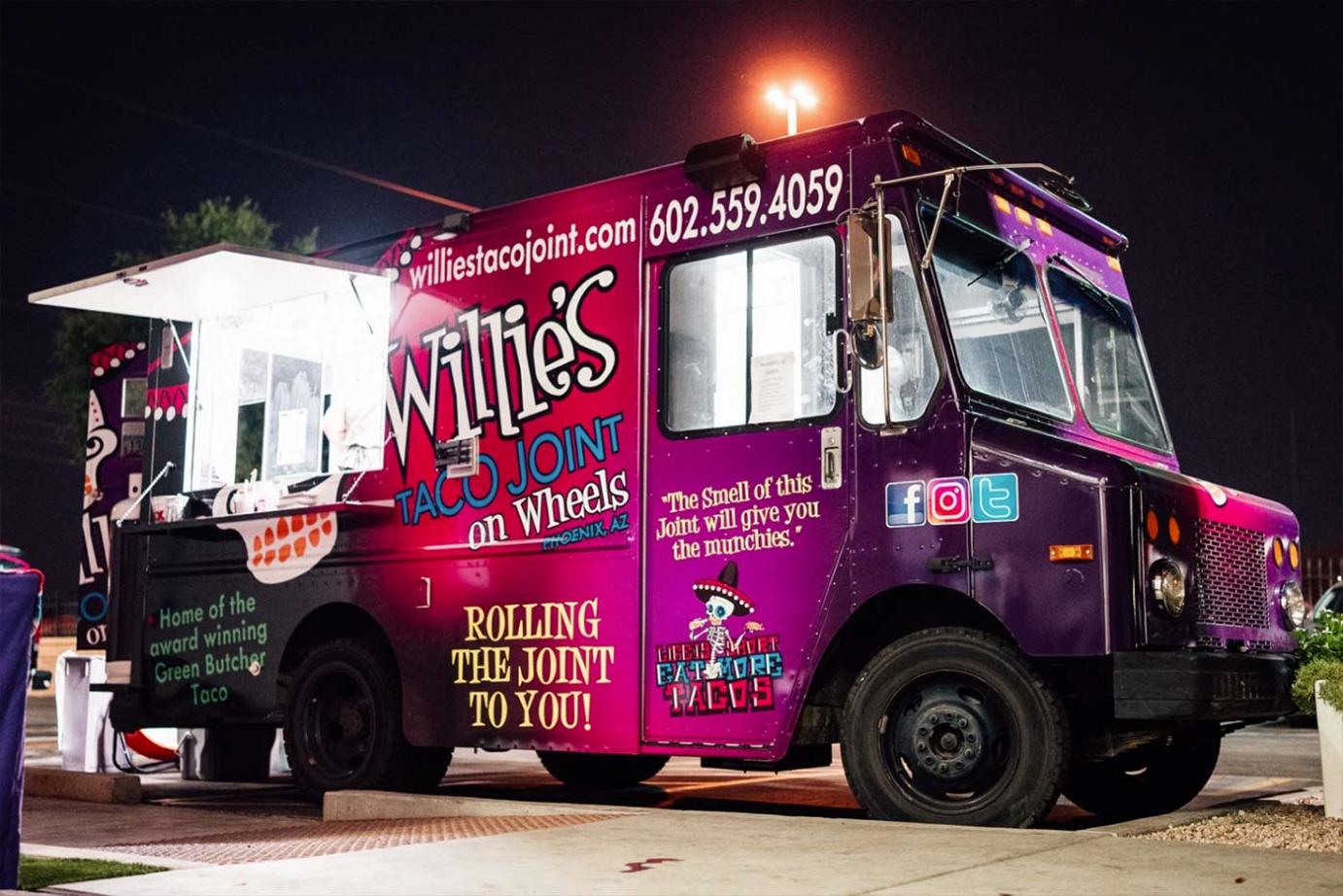 Willie's Taco Joint truck at night