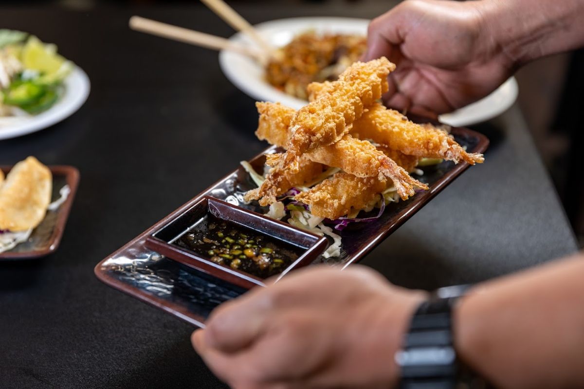 Hand held shrimp tempura plate