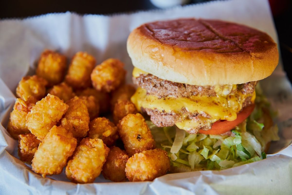Double Cheeseburger with tots