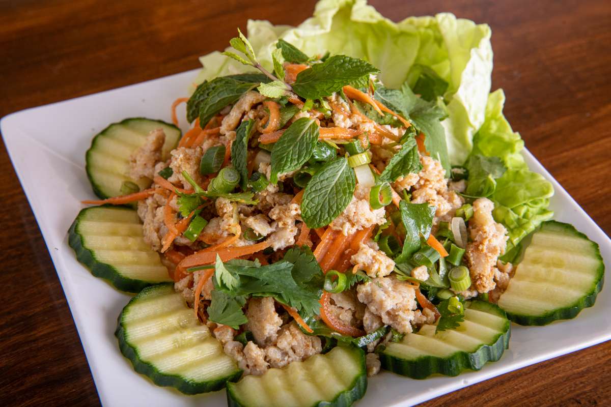Lao meat salad