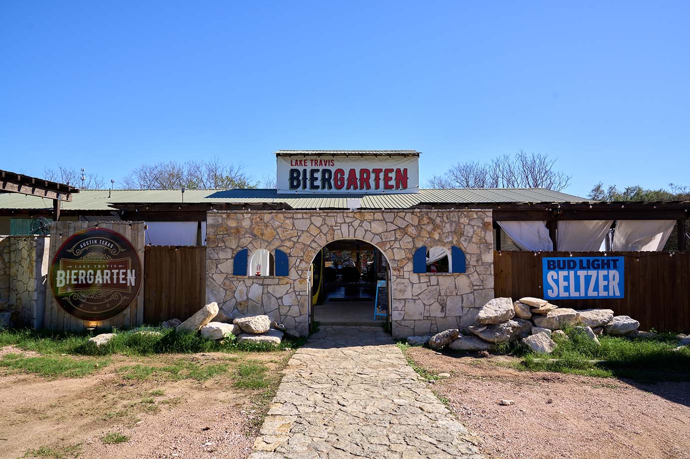 Lake Travis Biergarten - Court Reserve