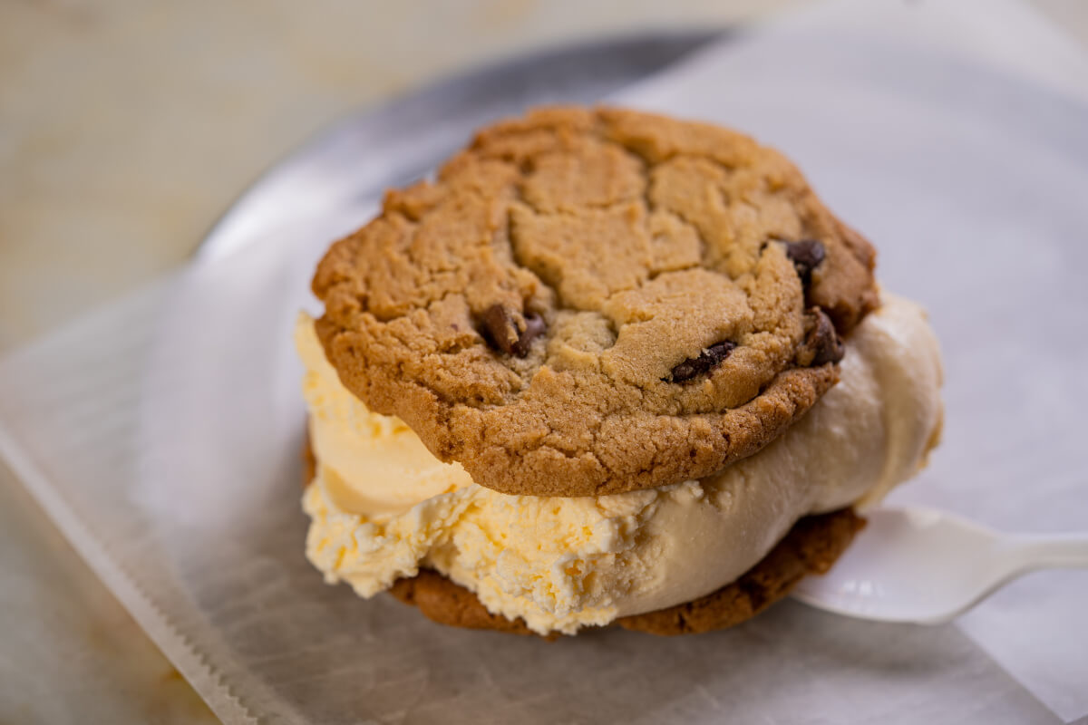 Cookie Sandwich, side top view