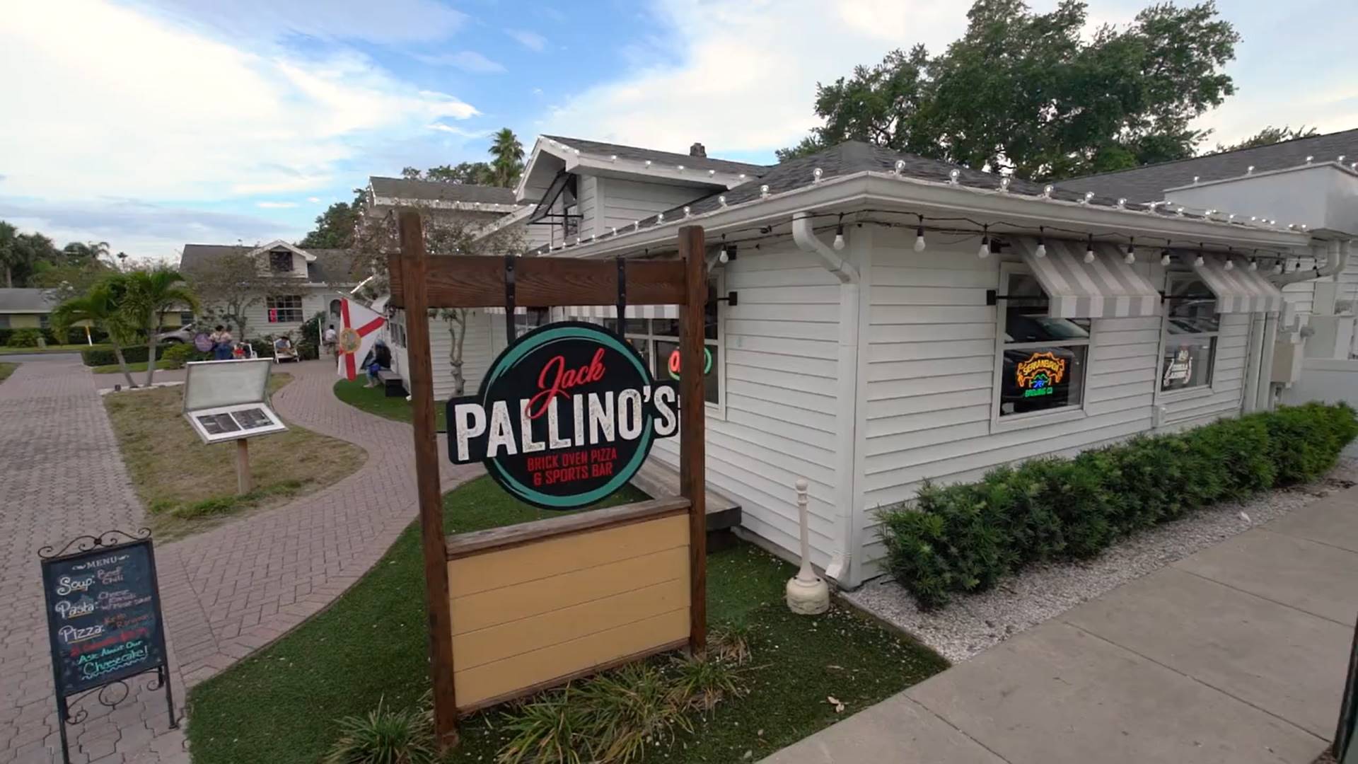 Crown and Bull - Restaurant in Dunedin, image size:1920x1080