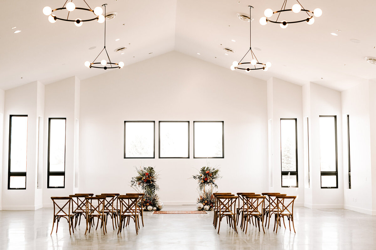 Woodhaven Wedding and Events venue website, you are leaving the website, opens in a new tab