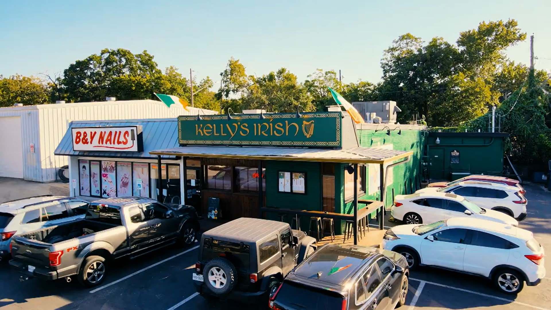 Kelly's Irish Pub