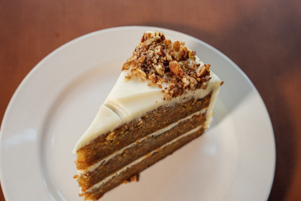 Dessert cake