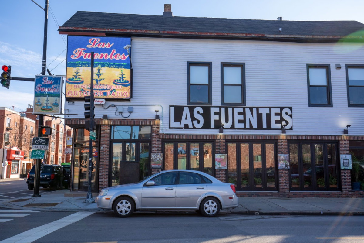 Las Fuentes entrance, exterior