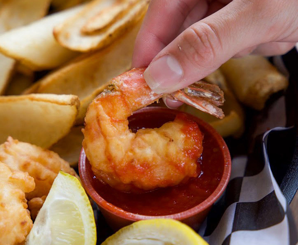  Fried shrimp and dip