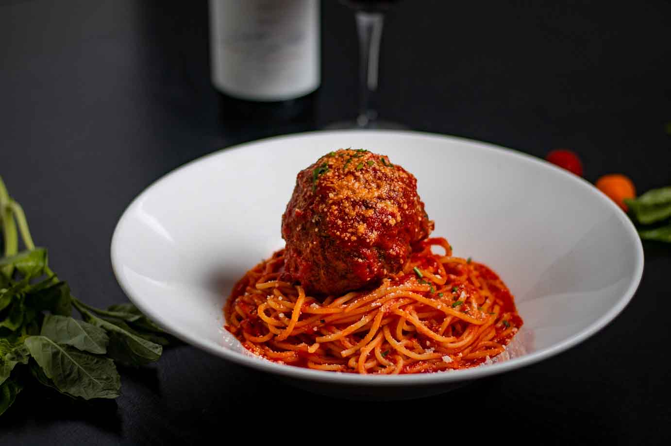 Spaghetti with a giant meatball
