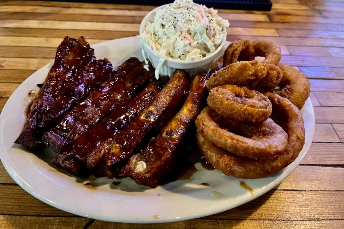 Ribs and onion rings
