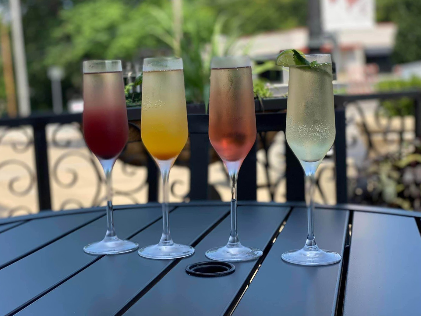 Salut Wine and Cocktail Lounge Westboro, Topeka, KS