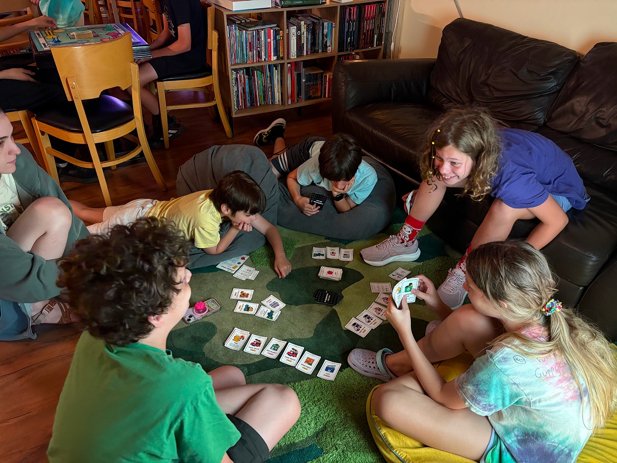 Two children are playing chess.