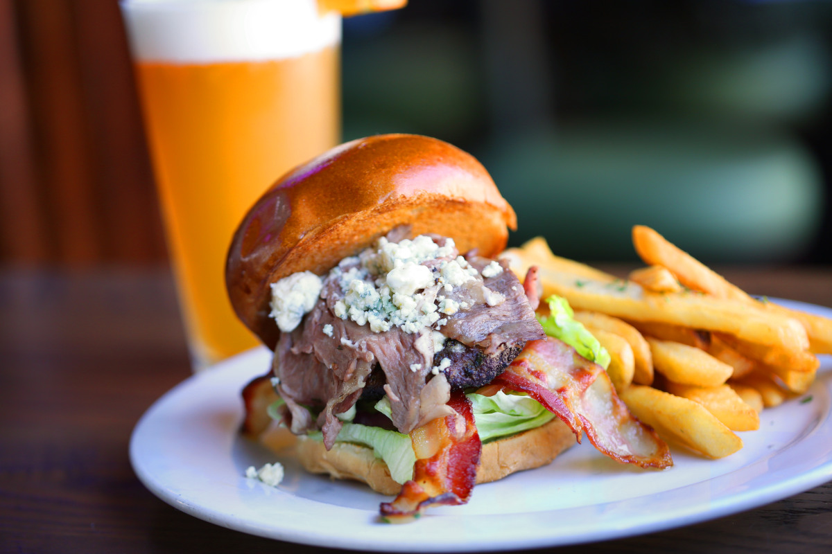 wagyu and prime rib blue burger